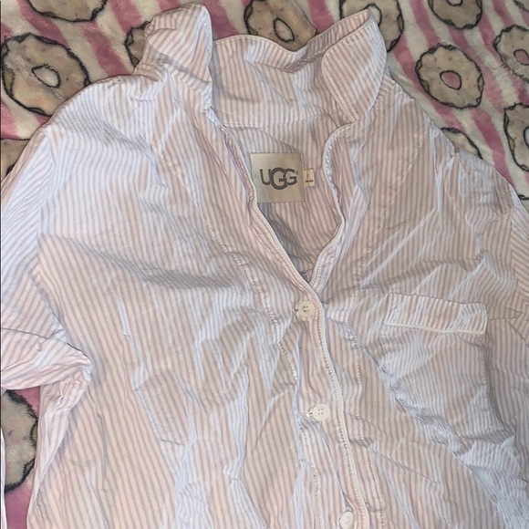 Button up top - Picture 2 of 3